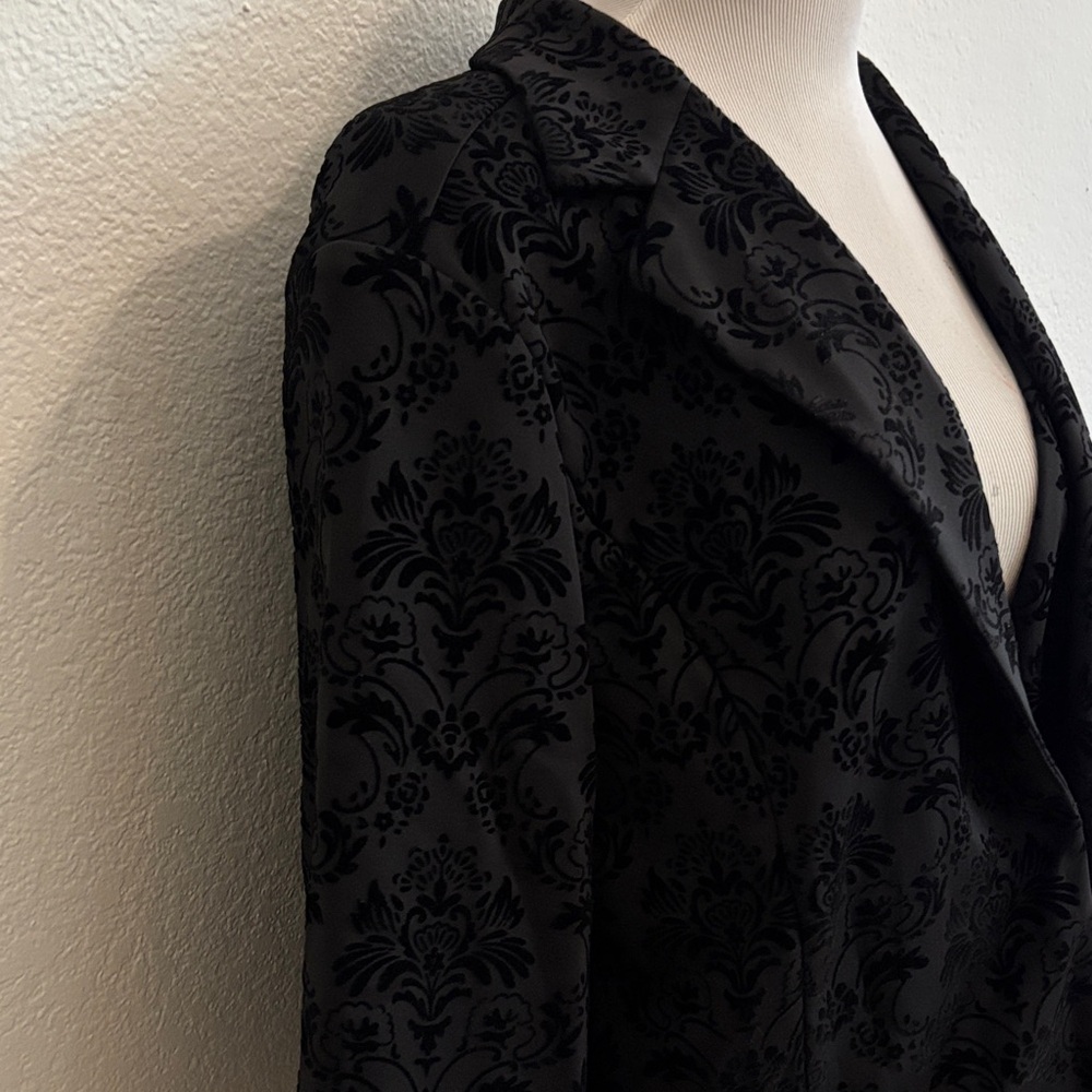 Elegant Black Damask Women's Jacket